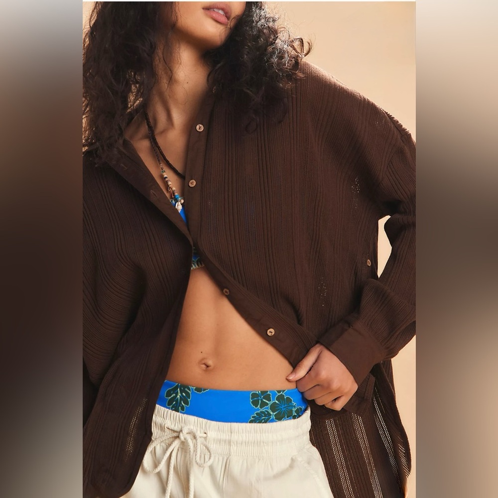 98-Free People Scottie Top (missing 4th button but comes with extra button) - Picture 3 of 4